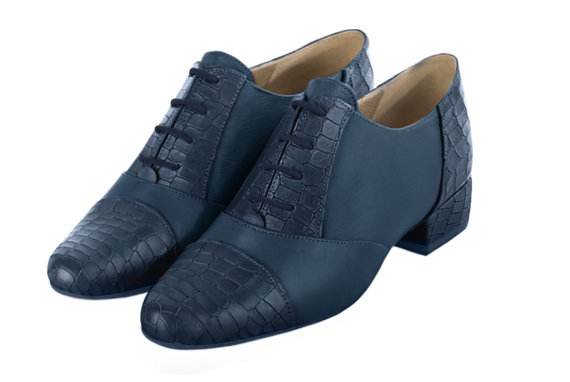 Denim blue women's essential lace-up shoes. Round toe. Low block heels. Front view - Florence KOOIJMAN